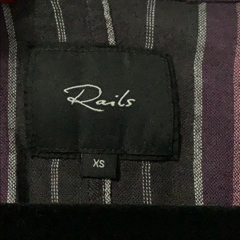 NWOT Rails button crop - Picture 5 of 5